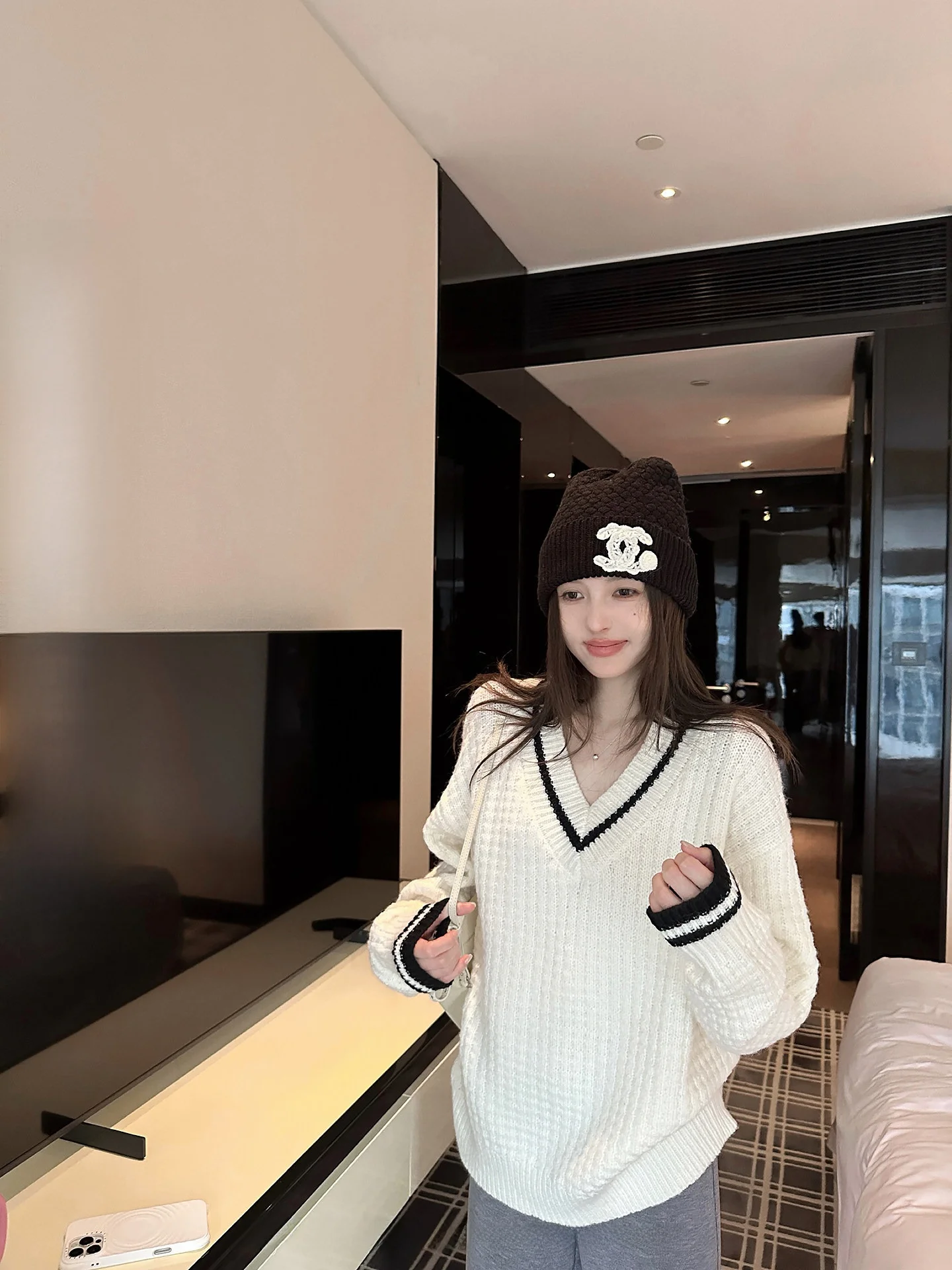 Loose V-neck Sweater Women's Casual Knitted Long Sleeve Turtleneck Pullover Autumn Winter New Style Fashionable Versatile Top
Loose V-neck Sweater Women's Casual Knitted Long Sleeve Turtleneck Pullover Autumn Winter New Style Fashionable Versatile Top