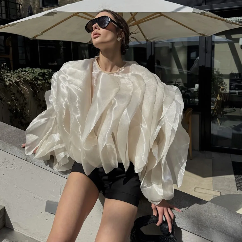 Sexy Ruffle Women's Shirt O-Neck Long Sleeve Loose Lady Crop Tops 2026 Spring Summer Chic Female Street Blouse
Sexy Ruffle Women's Shirt O-Neck Long Sleeve Loose Lady Crop Tops 2026 Spring Summer Chic Female Street Blouse