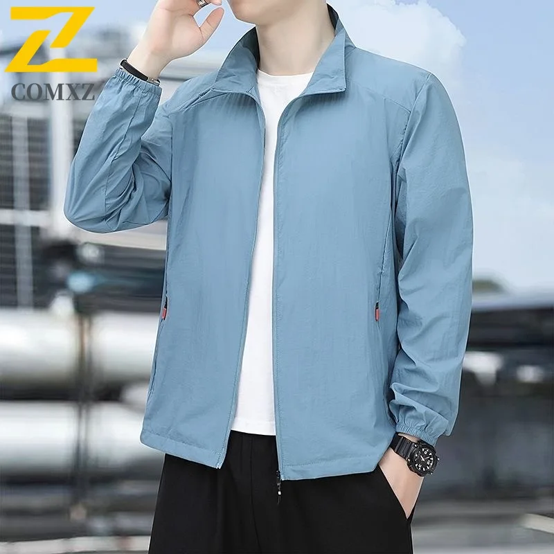 Men's Jacket Business Casual Windproof Outdoor Walking Travel Stand Collar Coat Work Office Daily Wear Slim Fit Lightweight Coat
Men's Jacket Business Casual Windproof Outdoor Walking Travel Stand Collar Coat Work Office Daily Wear Slim Fit Lightweight Coat