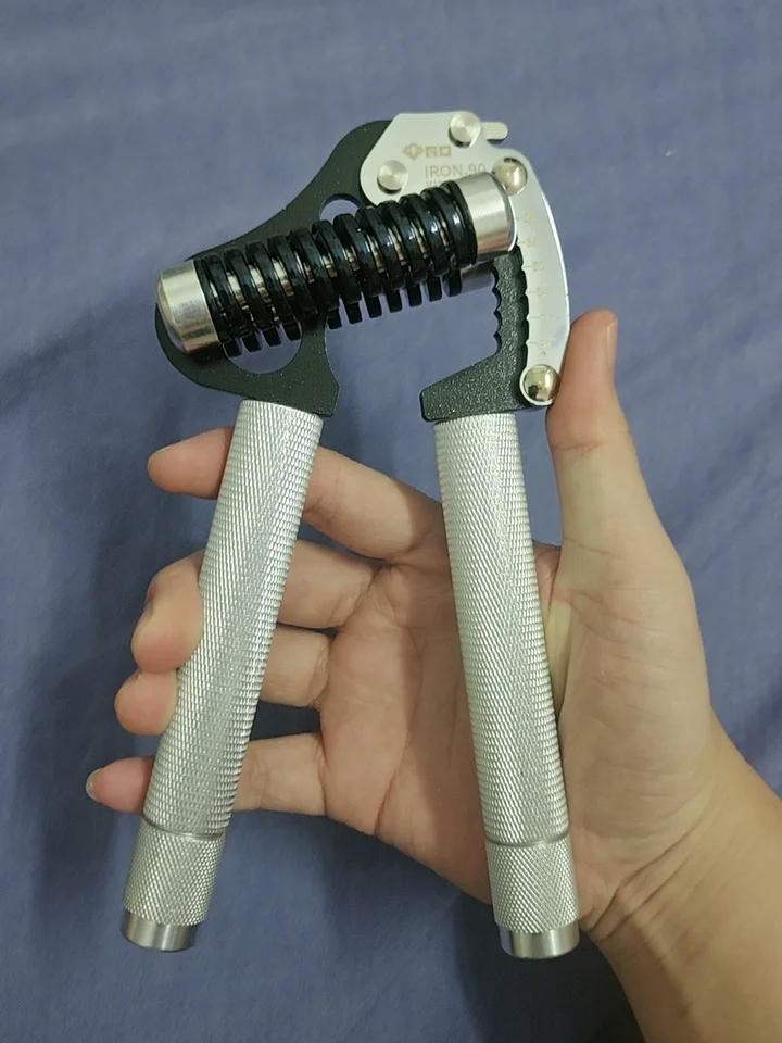 25-90kg Adjustable Grip Strength Trainer Hand Forearm Muscle Workout Equipment for Men Women
25-90kg Adjustable Grip Strength Trainer Hand Forearm Muscle Workout Equipment for Men Women