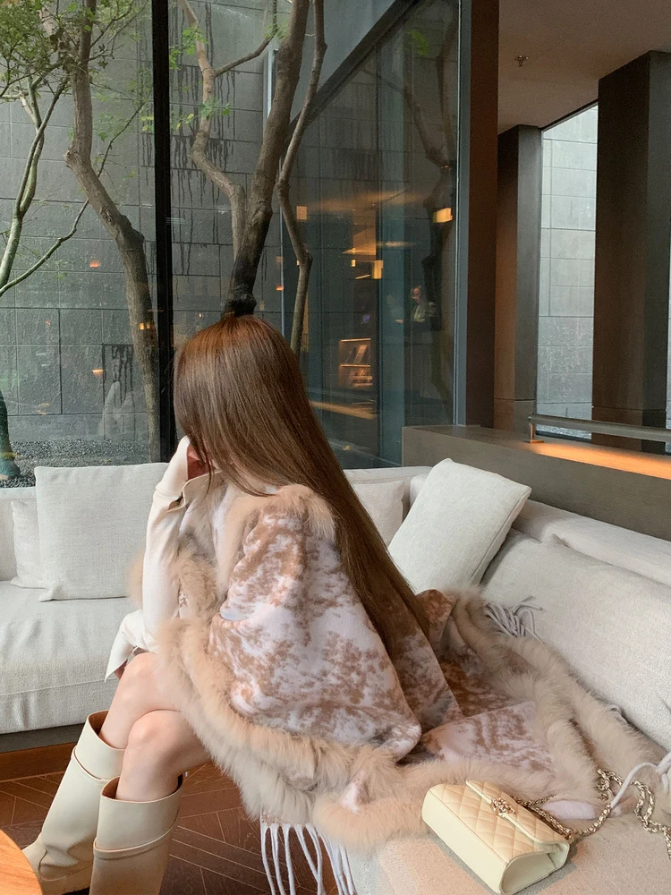 Zurich Korean Sle Simple High-End Loose Fur oulder Wrap Coat Women's Versatile Large Scarf Outerwear Warmth Universal...
Zurich Korean Sle Simple High-End Loose Fur oulder Wrap Coat Women's Versatile Large Scarf Outerwear Warmth Universal...