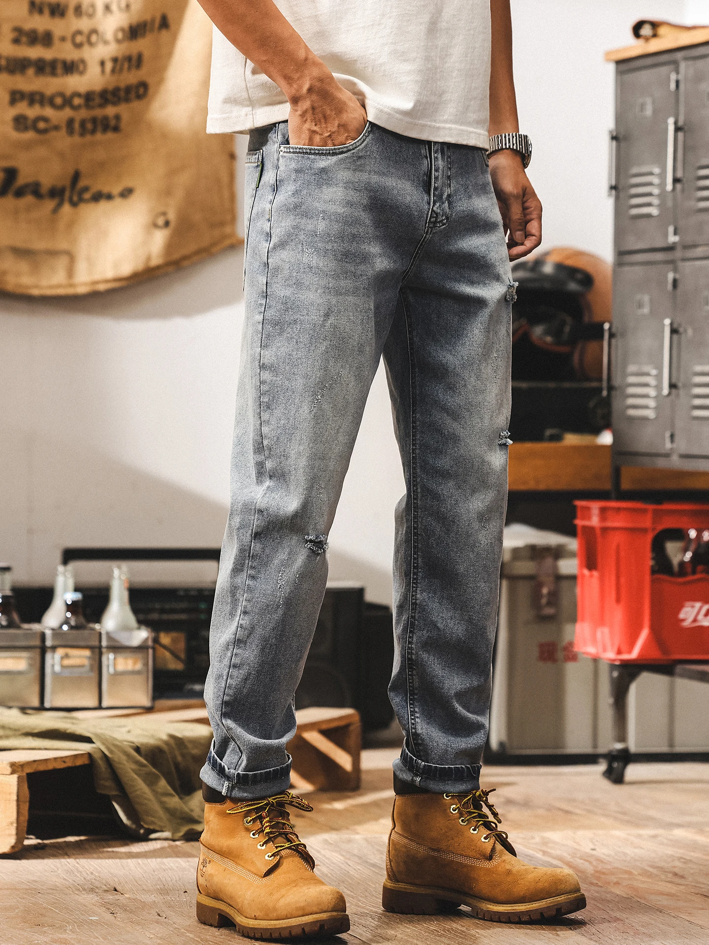 Американские мужские джинсы в стиле ретро, свободные прямые повседневные брюки, лето 2024, новинка, модные рваные джинсовые брюки с завышенной талией
Американские мужские джинсы в стиле ретро, свободные прямые повседневные брюки, лето 2024, новинка, модные рваные джинсовые брюки с завышенной талией