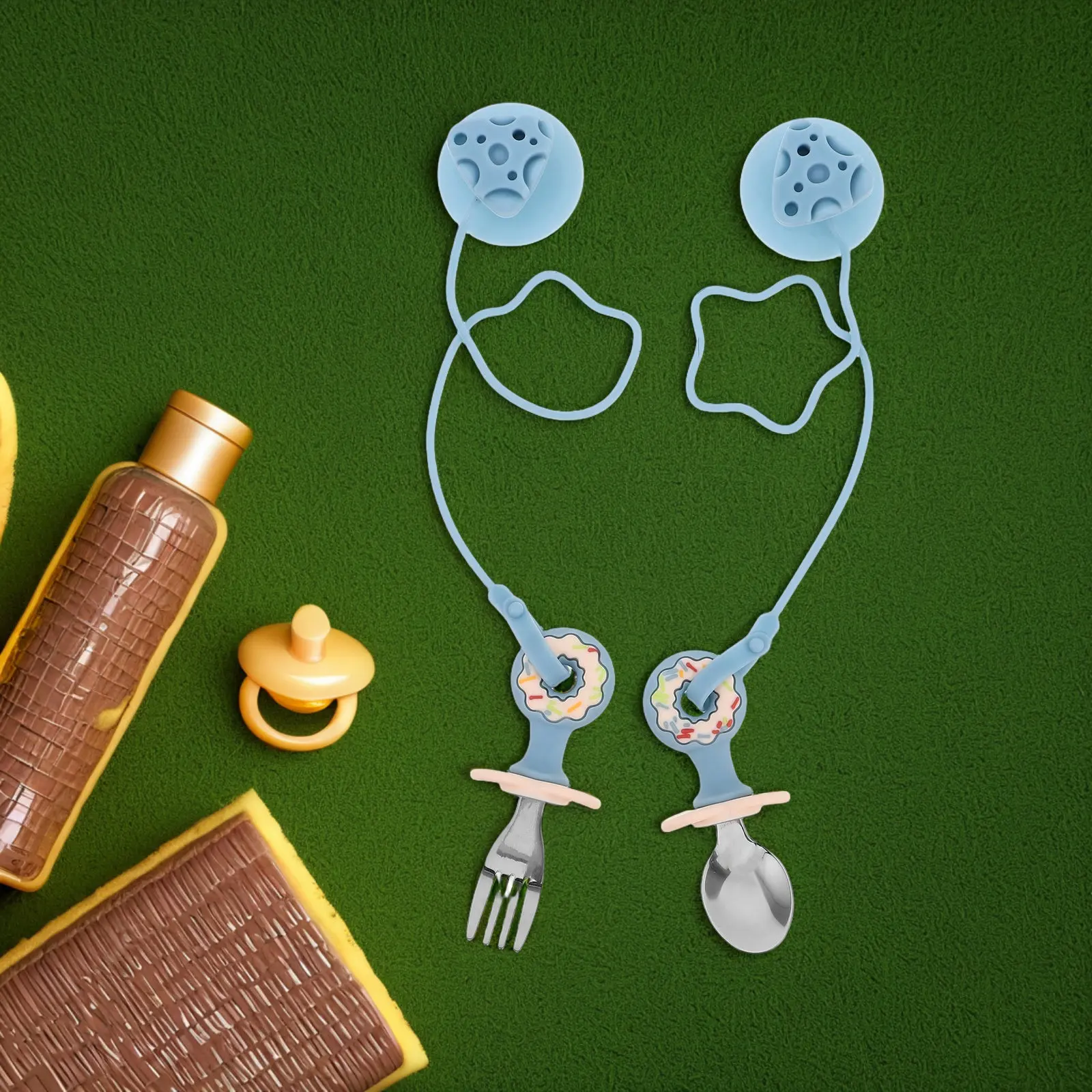 Набор детских столовых приборов из силикона и нержавеющей стали: ложка и вилка с цепочкой от падения, незаменимый набор для кормления малышей
Набор детских столовых приборов из силикона и нержавеющей стали: ложка и вилка с цепочкой от падения, незаменимый набор для кормления малышей