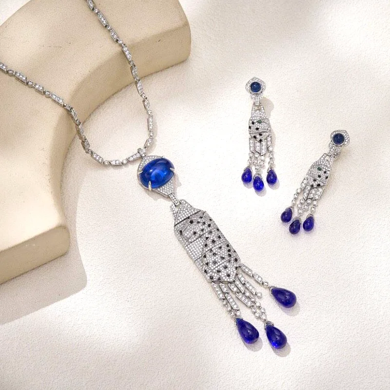 Designer Collection Earrings Necklace Inlay Cubic Zircon Synthetic Sapphire Black Patchs Tassels Leopard Panther Jewelry Sets
Designer Collection Earrings Necklace Inlay Cubic Zircon Synthetic Sapphire Black Patchs Tassels Leopard Panther Jewelry Sets