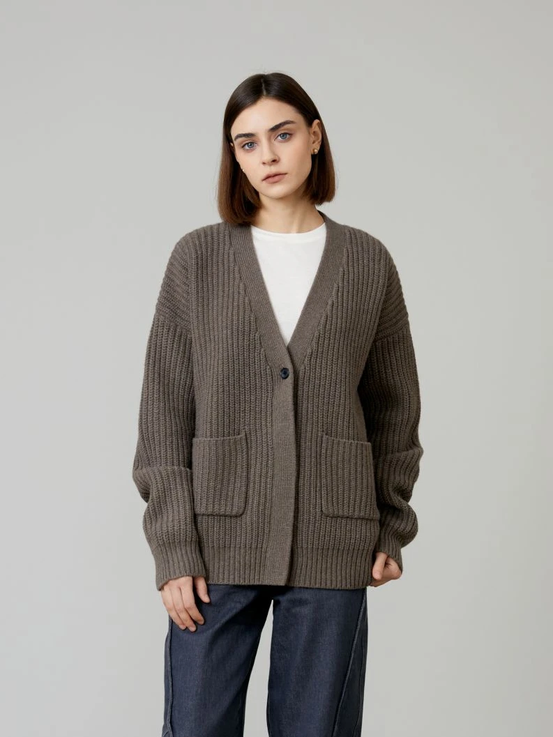 the Rumah Jolie Шерстяной вязаный открытый кардиган с v-образным вырезом, двухслойный женский свитер в клетку для письма, свитер для поездок на работу Sle Long Sve Mid-l...
the Rumah Jolie Шерстяной вязаный открытый кардиган с v-образным вырезом, двухслойный женский свитер в клетку для письма, свитер для поездок на работу Sle Long Sve Mid-l...