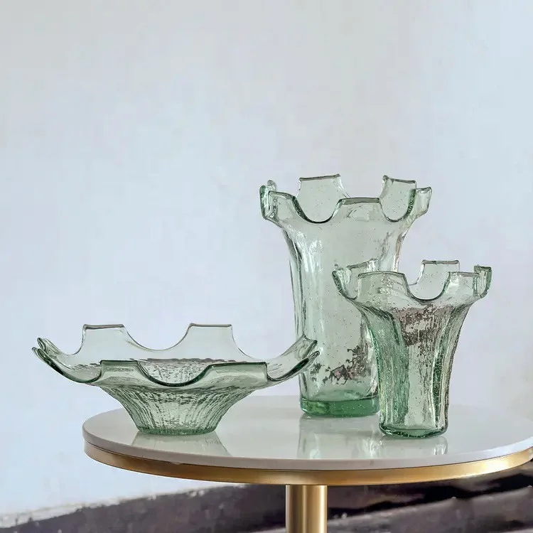 Handmade mouthpiece hammer wave texture natural bubble scissors open green glass vase dining table decorative ornament vase
Handmade mouthpiece hammer wave texture natural bubble scissors open green glass vase dining table decorative ornament vase