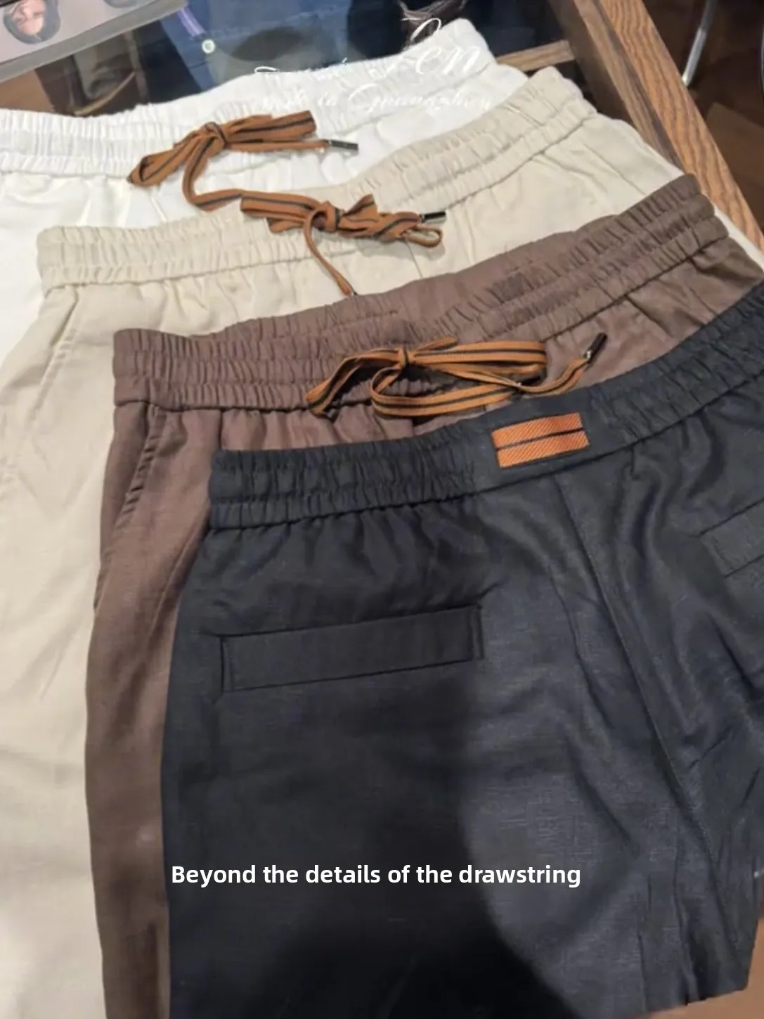 Summer New Linen Silk Casual Shorts Men Loose Fit Comfortable Breathable Versatile Five-Quarter Length Straight Leg Pants
Summer New Linen Silk Casual Shorts Men Loose Fit Comfortable Breathable Versatile Five-Quarter Length Straight Leg Pants