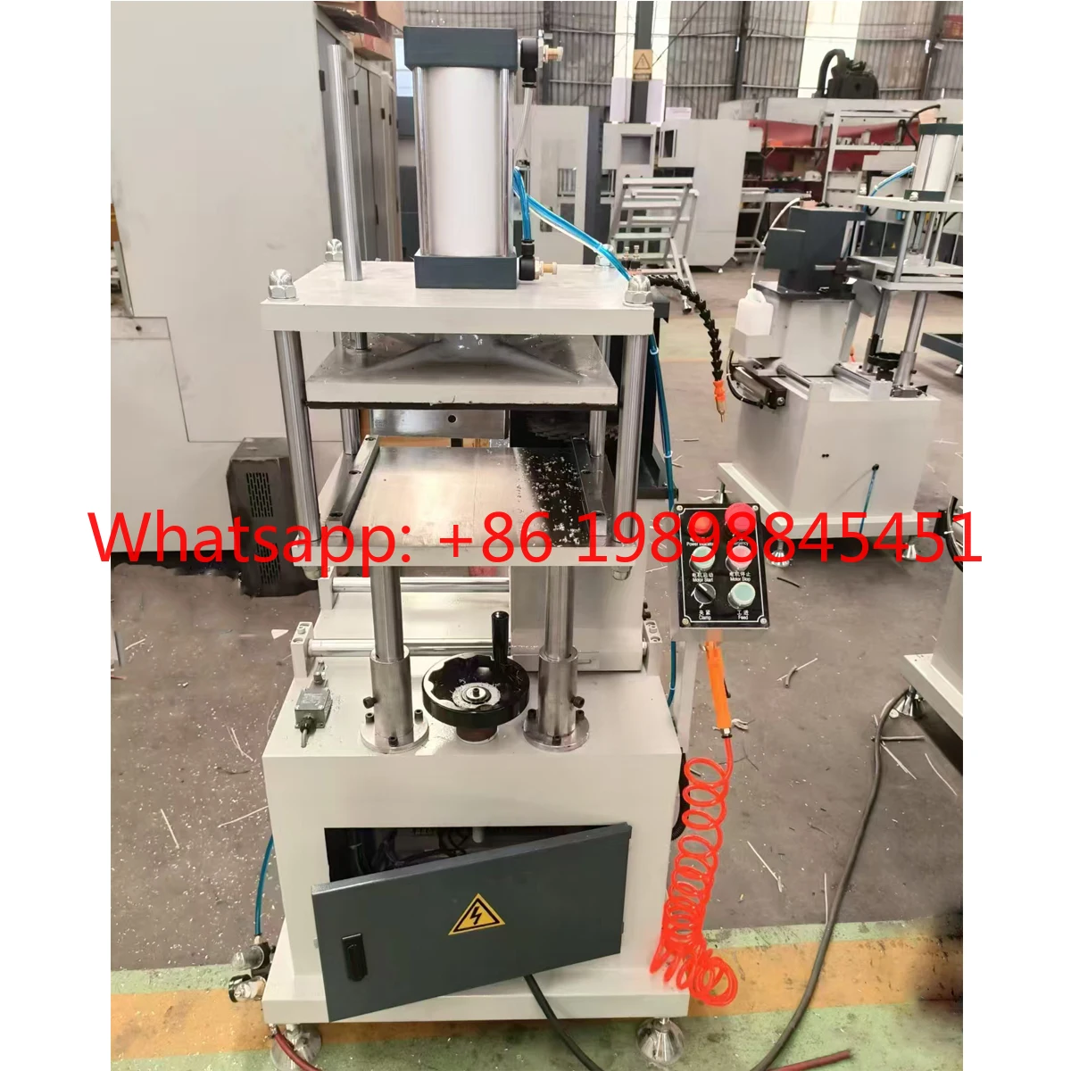 End Face Milling Machine for Manufacturing Aluminum-plastic Window Doors of Small Aluminum Profile Tenon-groove Milling Machine
End Face Milling Machine for Manufacturing Aluminum-plastic Window Doors of Small Aluminum Profile Tenon-groove Milling Machine