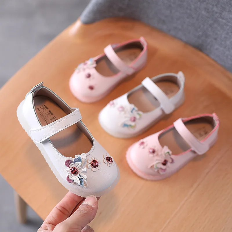 2025 Spring Designer Butterfly Soft Soled Children Leather Shoes Autumn Lovely Flower Party Dresses for Girls Zapatos Para Niños
2025 Spring Designer Butterfly Soft Soled Children Leather Shoes Autumn Lovely Flower Party Dresses for Girls Zapatos Para Niños