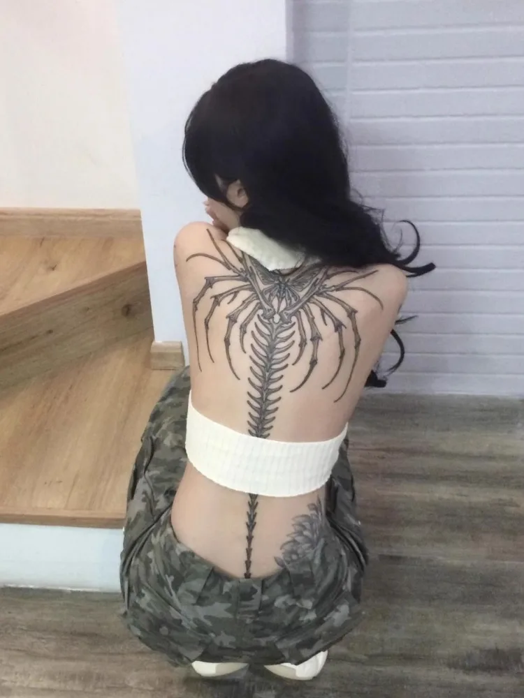 Kimutomo вязаный жилет женский с перекрестным принтом и открытой спиной нерегулярный модный винтажный гранж готический Y2k эстетические топы на бретелях в стиле Харадзюку
Kimutomo вязаный жилет женский с перекрестным принтом и открытой спиной нерегулярный модный винтажный гранж готический Y2k эстетические топы на бретелях в стиле Харадзюку