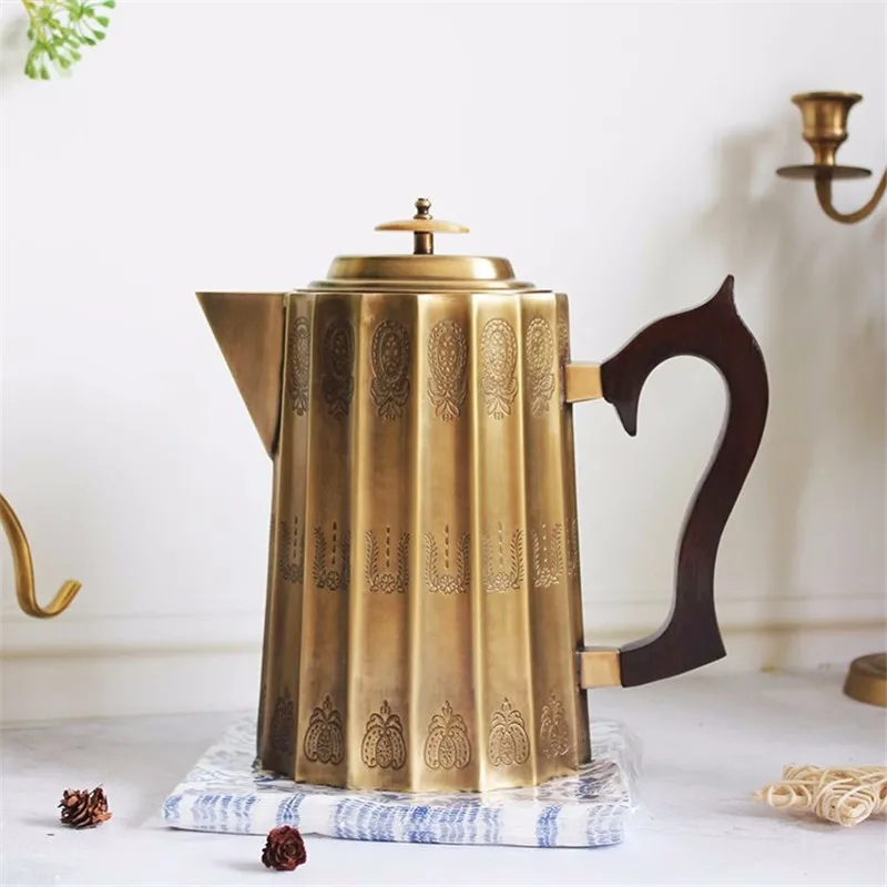 Water Kettle Antique Brass Coffee Milk Tea Pot Carved With Lid & Handle Luxury Wedding Gifts For Indian Nobles Kitchenware1500ML
Water Kettle Antique Brass Coffee Milk Tea Pot Carved With Lid & Handle Luxury Wedding Gifts For Indian Nobles Kitchenware1500ML