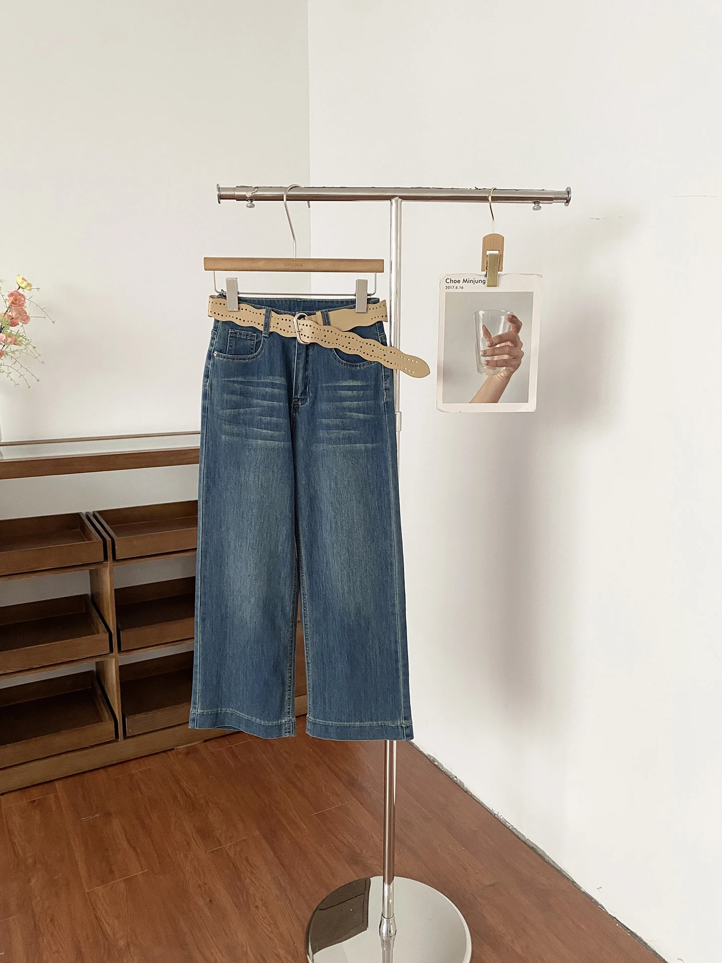 High Waist Wide Leg Jeans Women's Fashionable Simple Match High Waist Denim Pants Slimming Stylish Summer New Arrival
High Waist Wide Leg Jeans Women's Fashionable Simple Match High Waist Denim Pants Slimming Stylish Summer New Arrival