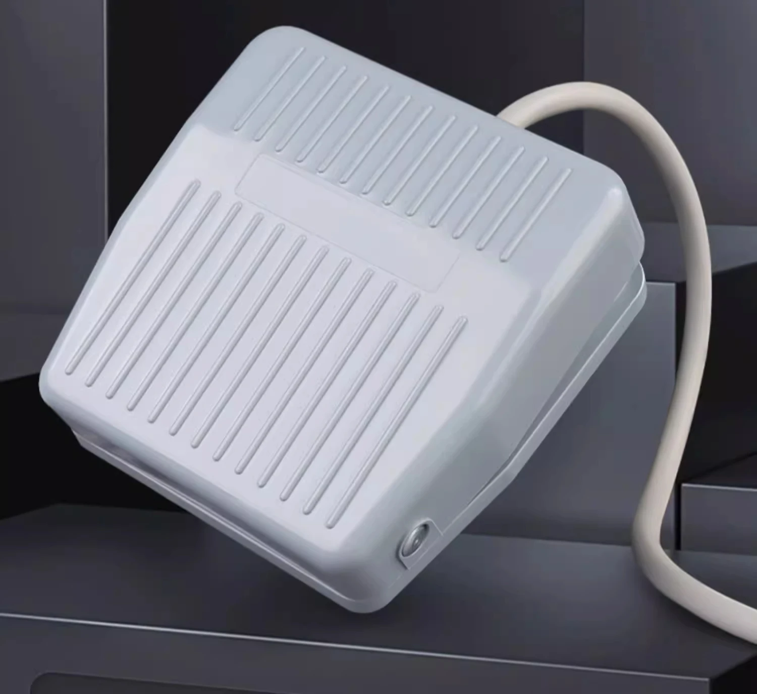 Ножной переключатель TFS-201 с проводом, 2 метра, аксессуары для станков, контроллер 220v10a
Ножной переключатель TFS-201 с проводом, 2 метра, аксессуары для станков, контроллер 220v10a