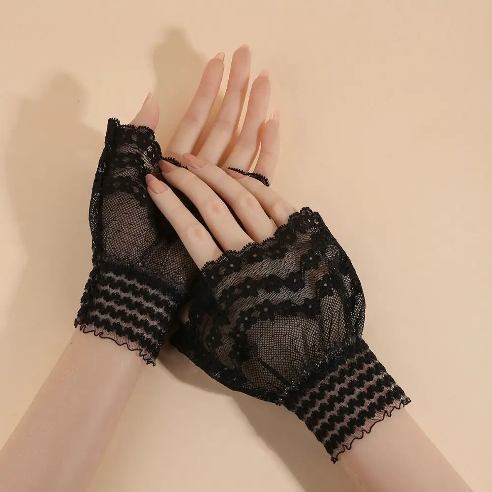 Elegant Lace Ruffled Wrist Fake Sleeves Cuffs Costume Accessory Soft Lace Cuff Comfortable Sweater Cuffs Stage Performance
Elegant Lace Ruffled Wrist Fake Sleeves Cuffs Costume Accessory Soft Lace Cuff Comfortable Sweater Cuffs Stage Performance