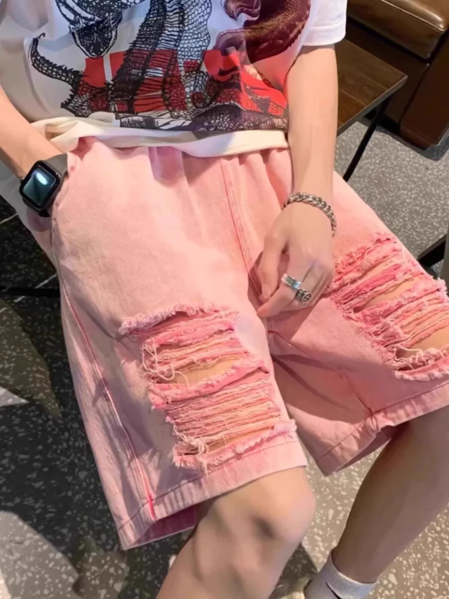 Розовые рваные джинсовые шорты мужские летние в американском стиле, повседневные, свободного кроя, прямые штанины, на молнии, со средней посадкой, с охлаждающим эффектом
Розовые рваные джинсовые шорты мужские летние в американском стиле, повседневные, свободного кроя, прямые штанины, на молнии, со средней посадкой, с охлаждающим эффектом