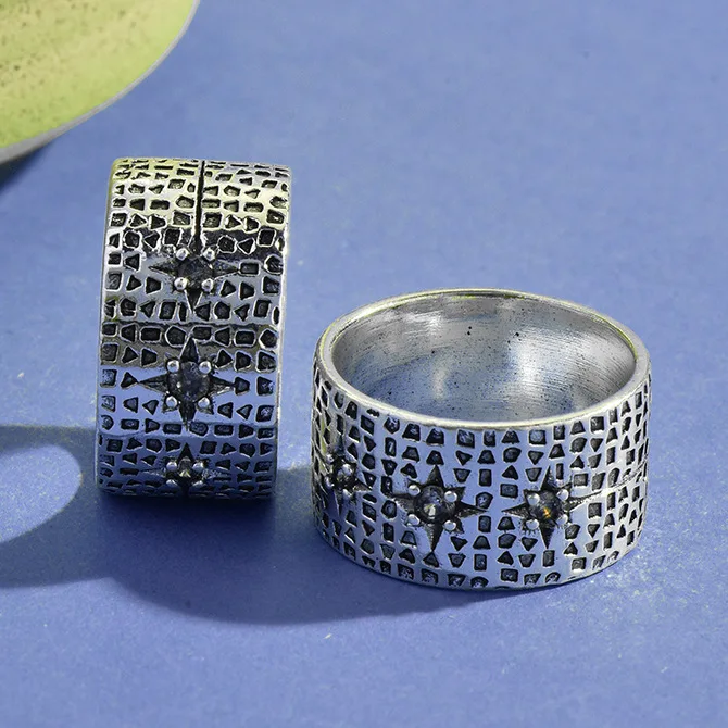 New metal sewn thimble finger cots, needle and thread finger guard rings, hand-sewn hammer-textured zircon rings
New metal sewn thimble finger cots, needle and thread finger guard rings, hand-sewn hammer-textured zircon rings