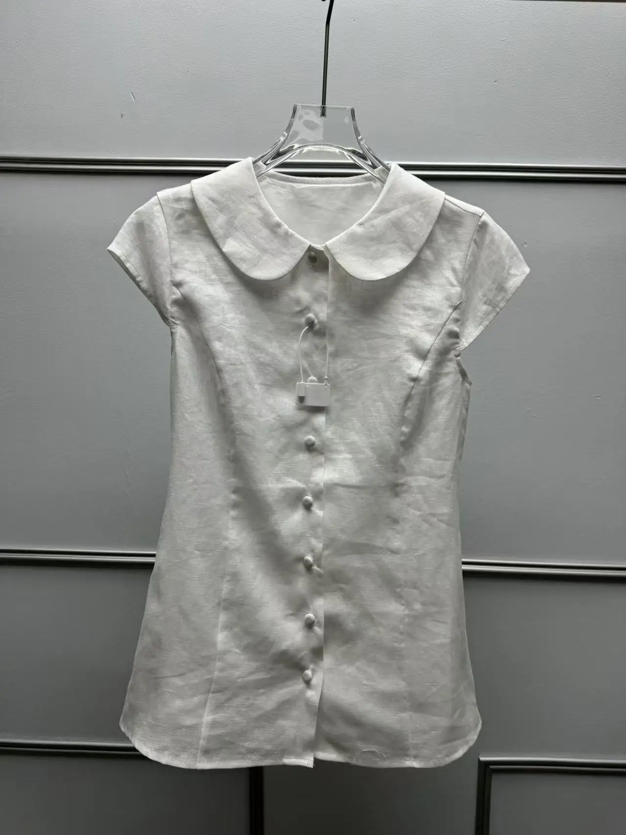 French Style Minimalist Linen Shirt Elegant Slim Fit Short Sleeve Doll Collar Top Women's Fashion Spring 2026 Bubble Sleeve
French Style Minimalist Linen Shirt Elegant Slim Fit Short Sleeve Doll Collar Top Women's Fashion Spring 2026 Bubble Sleeve