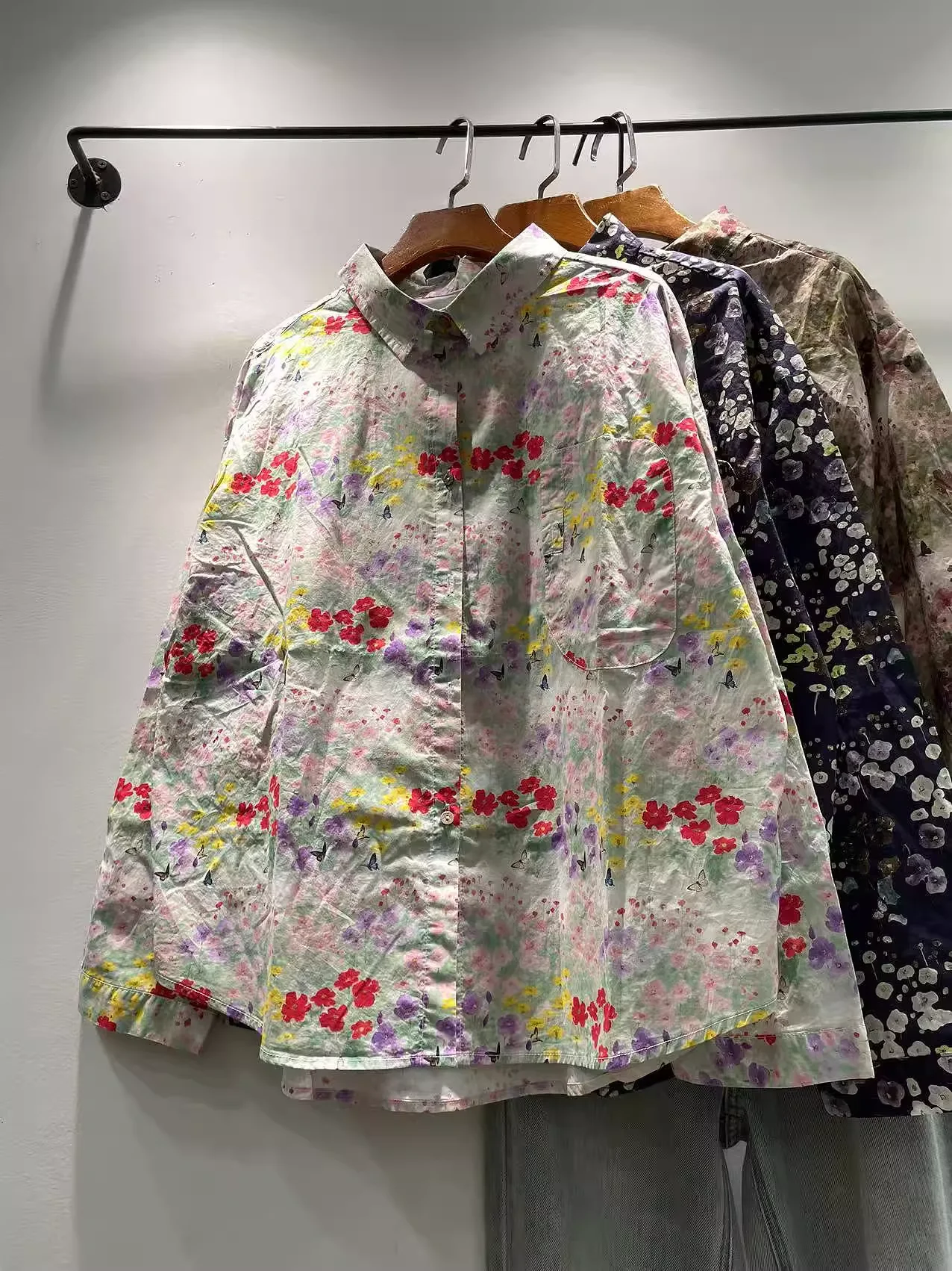 Бюст 118 см, рубашки из чистого хлопка с цветочным принтом в деревенском стиле, блузки с длинными рукавами для женщин, осенние топы большого размера в японском стиле с принтом тай-дай
Бюст 118 см, рубашки из чистого хлопка с цветочным принтом в деревенском стиле, блузки с длинными рукавами для женщин, осенние топы большого размера в японском стиле с принтом тай-дай