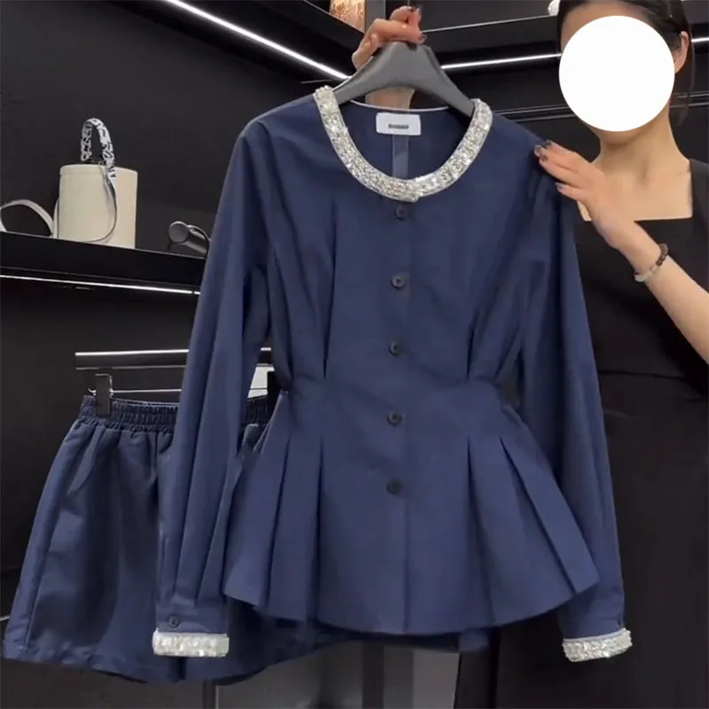 Рубашки с бриллиантами для женщин, однобортная шикарная блузка с круглым вырезом, весна 2024, новая модная женская повседневная рубашка с длинным рукавом
Рубашки с бриллиантами для женщин, однобортная шикарная блузка с круглым вырезом, весна 2024, новая модная женская повседневная рубашка с длинным рукавом