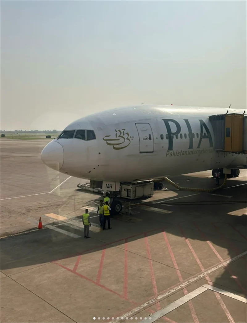 1/150 Scale Model Diecast Resin Airplane Boeing B777 Pakistan PIA Airline with Light Aircrafts Toy Collection Display Gifts Fan
1/150 Scale Model Diecast Resin Airplane Boeing B777 Pakistan PIA Airline with Light Aircrafts Toy Collection Display Gifts Fan