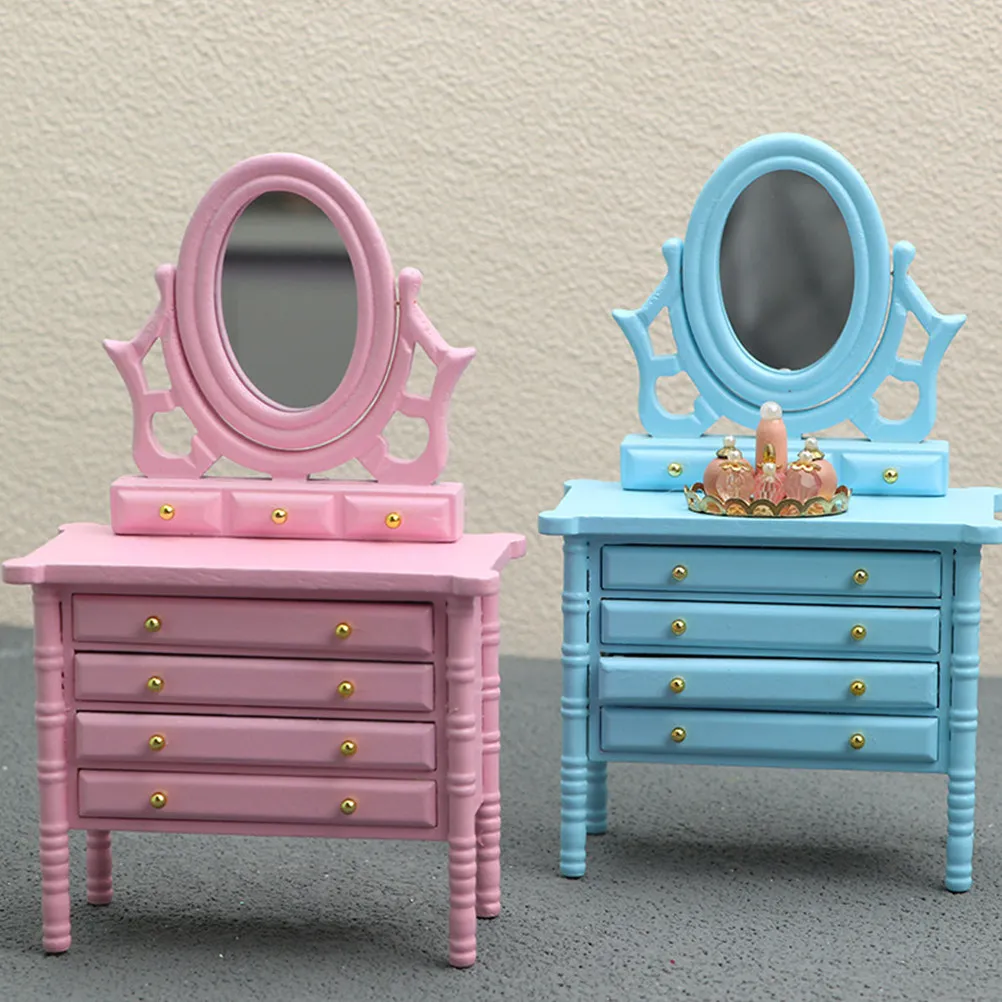 Миниатюрный туалетный столик из натурального дерева, декоративная мебель для миниатюрных домиков, креативный декор для спальни
Миниатюрный туалетный столик из натурального дерева, декоративная мебель для миниатюрных домиков, креативный декор для спальни