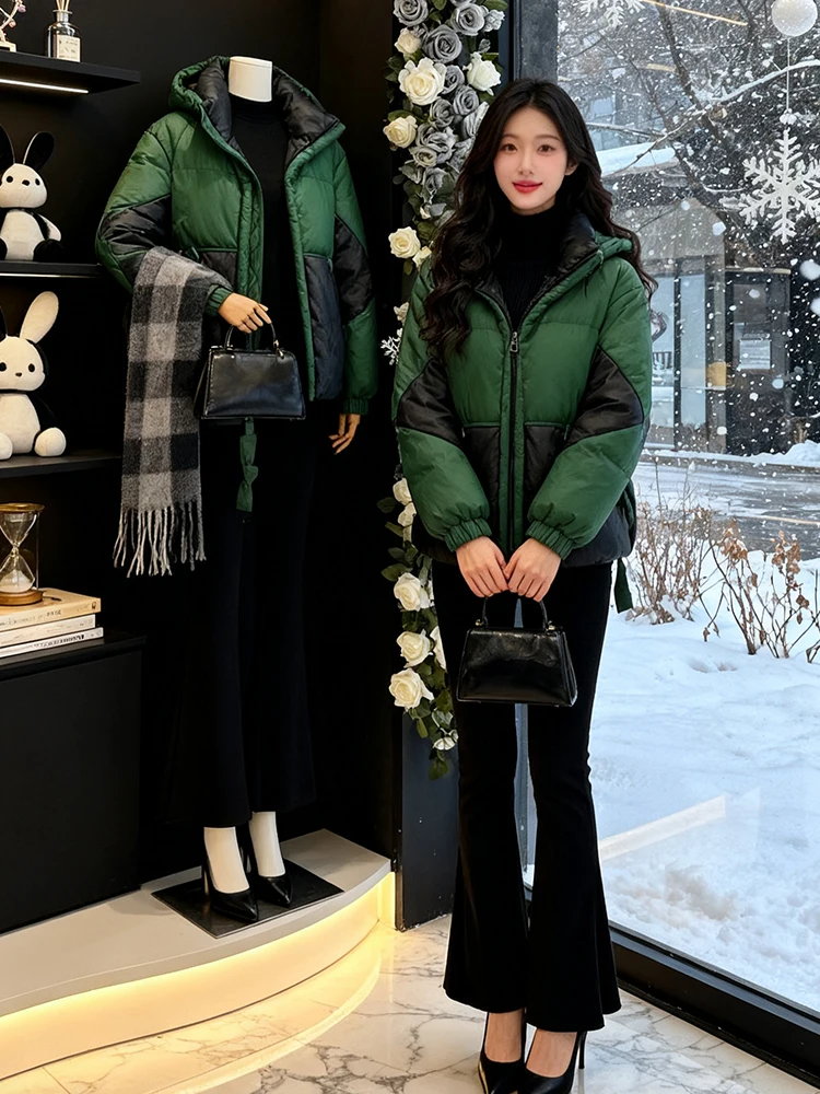 Зимняя утепленная женская пуховая куртка свободного кроя с цветными блоками, на флисовой подкладке, с длинными рукавами, на молнии
Зимняя утепленная женская пуховая куртка свободного кроя с цветными блоками, на флисовой подкладке, с длинными рукавами, на молнии