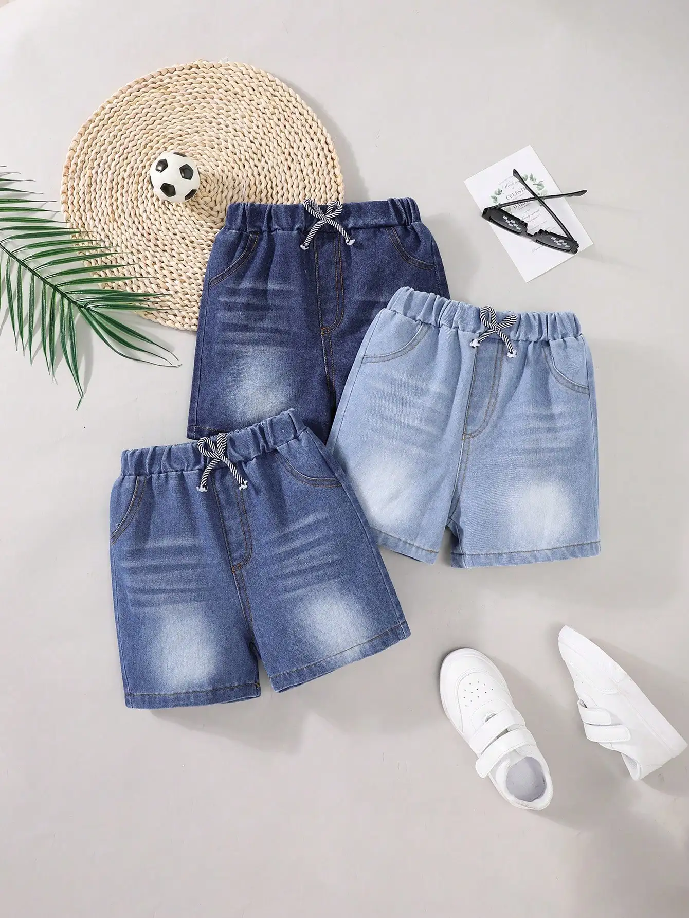 3pcs/Set Kids Light/Mid-Blue Washed Denim Boys Casual Elastic Waist Shorts, Summer Children Streetwear Knee-Length Pants
3pcs/Set Kids Light/Mid-Blue Washed Denim Boys Casual Elastic Waist Shorts, Summer Children Streetwear Knee-Length Pants