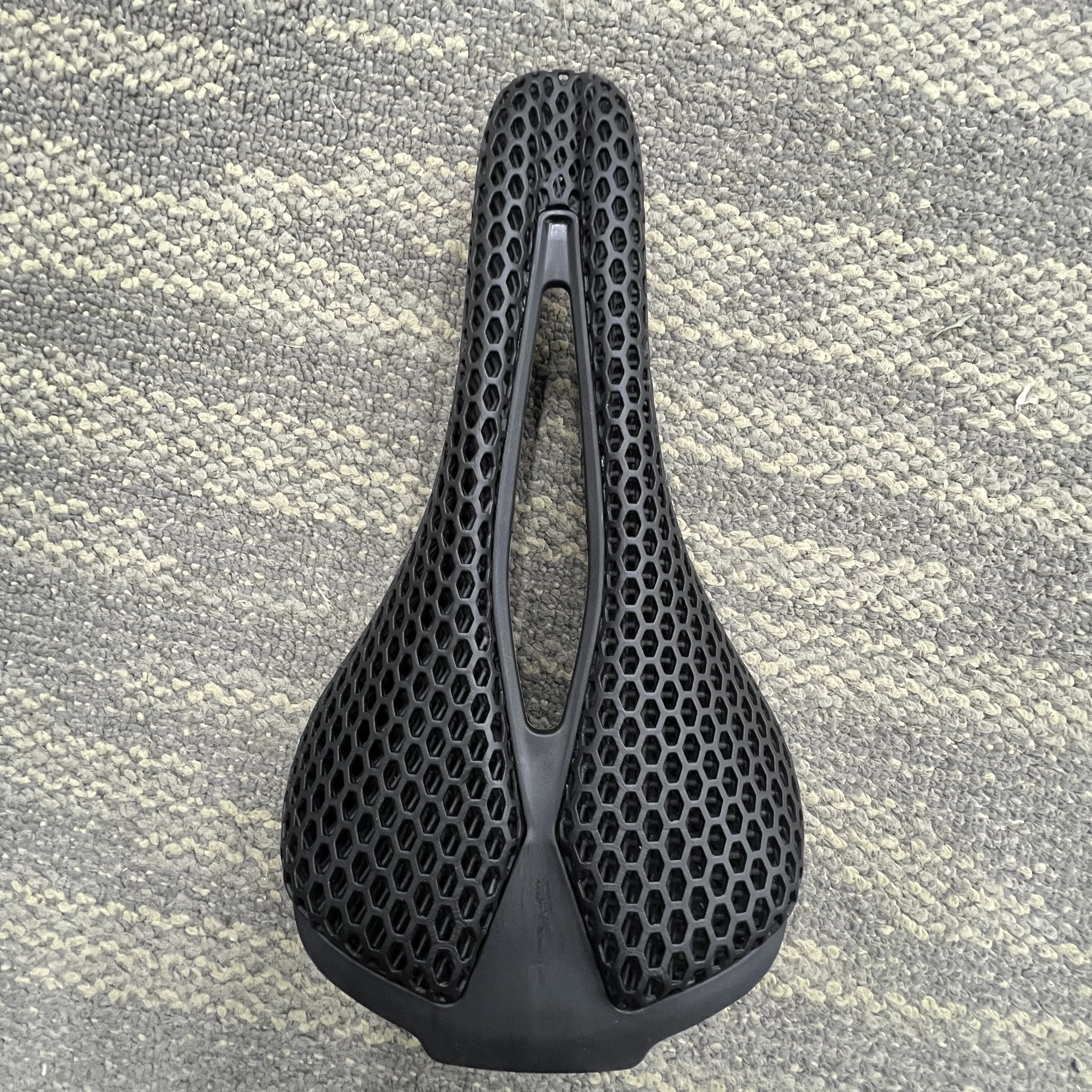 3D Printed Bicycle Saddle Ultralight 156g Carbon Saddle Comfortable Breathable MTB Gravel Road Bike Cycling Seat Parts Accessory
3D Printed Bicycle Saddle Ultralight 156g Carbon Saddle Comfortable Breathable MTB Gravel Road Bike Cycling Seat Parts Accessory