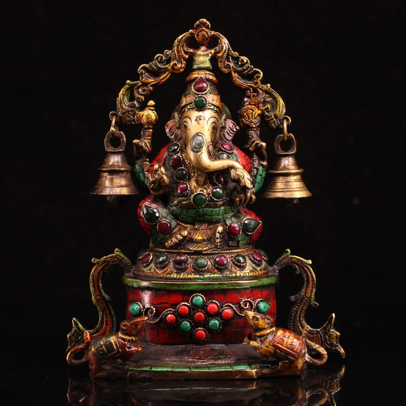 8"Xizang Folk Collection Old Bronze Outline in gold Mosaic Gem Turquoise Ganesha Buddha Bell Buddha Platform Worship Hall
8"Xizang Folk Collection Old Bronze Outline in gold Mosaic Gem Turquoise Ganesha Buddha Bell Buddha Platform Worship Hall