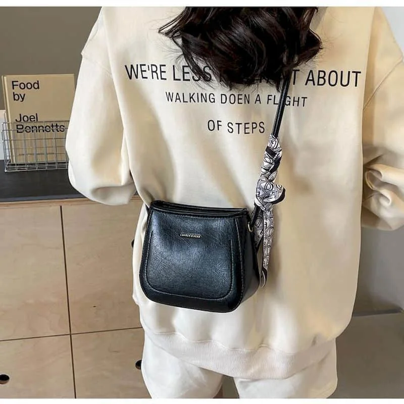 Crossbody Bags Casual Reusable Retro Shoulder Bags Niche Versatile Solid Handbags Personal Simple Classic Shell Bags for Women
Crossbody Bags Casual Reusable Retro Shoulder Bags Niche Versatile Solid Handbags Personal Simple Classic Shell Bags for Women