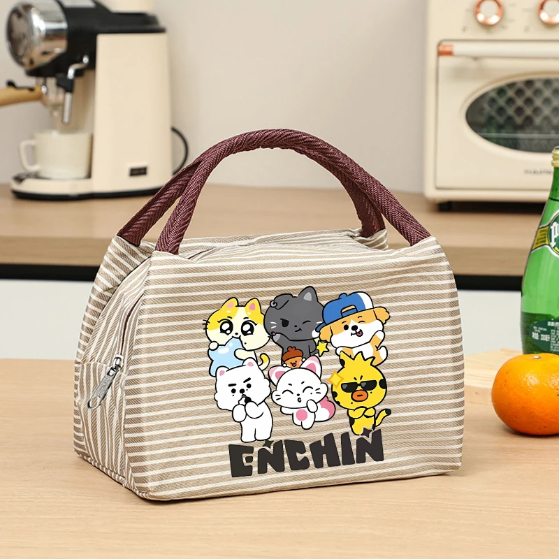 ENHYPEN Lunch Bag Stripes Insulated Portable Lunch Handbag Aluminum Foil Rice Bag KPOP Men's Team Print Meal Pack Tote Bento Bag
ENHYPEN Lunch Bag Stripes Insulated Portable Lunch Handbag Aluminum Foil Rice Bag KPOP Men's Team Print Meal Pack Tote Bento Bag