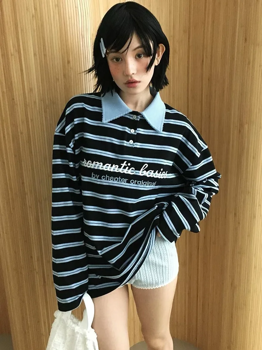Korean Style Women's Sweatshirt Vertical Stripes Embroidered Letter Print Unique Collar Spring Early Retro Color Block Top
Korean Style Women's Sweatshirt Vertical Stripes Embroidered Letter Print Unique Collar Spring Early Retro Color Block Top
