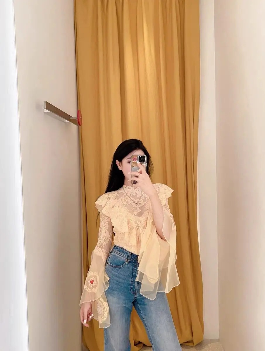 Z Home 2026 Spring Summer Luxury Floral Print Lace Shirt Bell Sleeve Long Sleeve round Neck Women's Comfortable Breathable Shirt
Z Home 2026 Spring Summer Luxury Floral Print Lace Shirt Bell Sleeve Long Sleeve round Neck Women's Comfortable Breathable Shirt