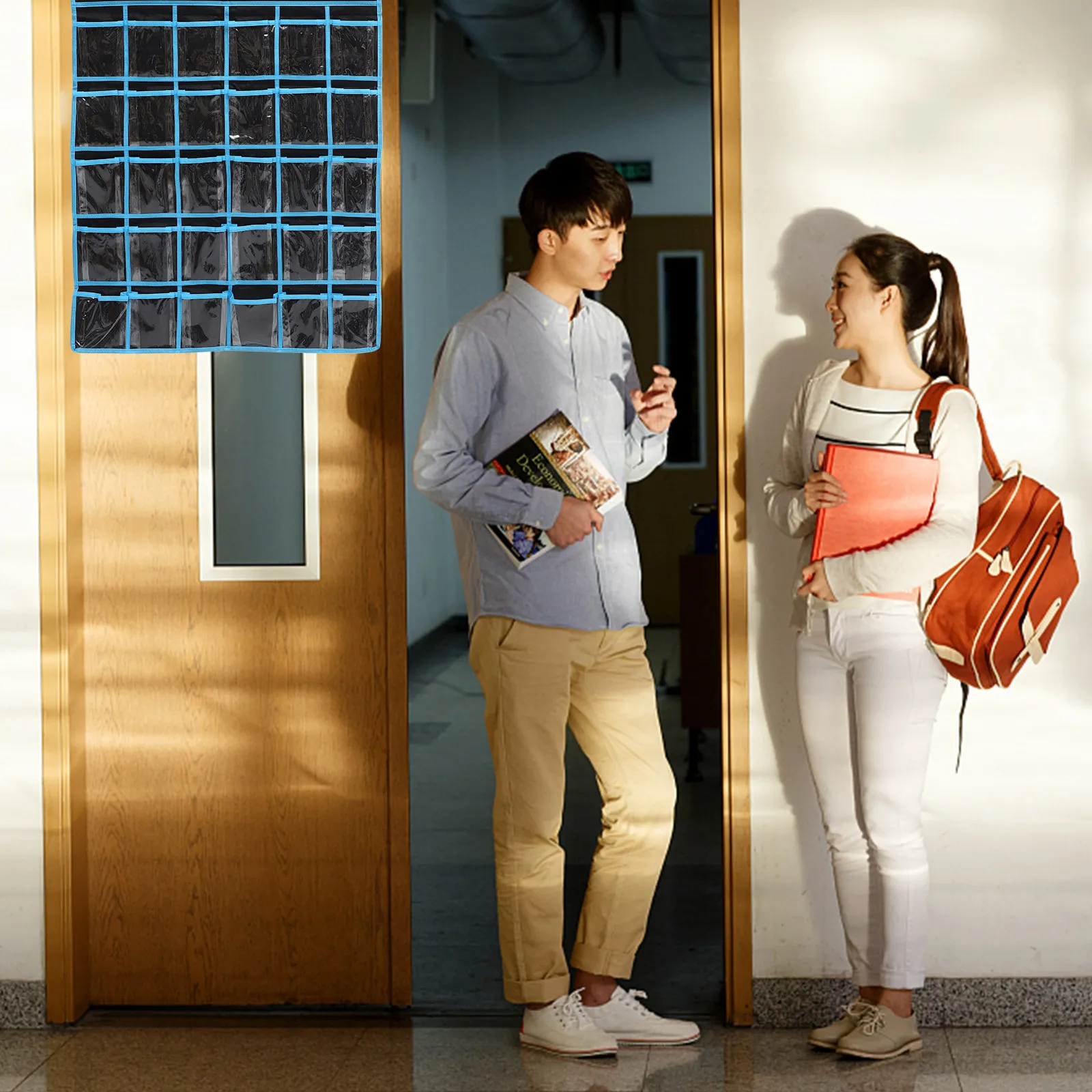 Настенный органайзер для хранения телефонов, калькуляторов и маркеров для класса: стабильный держатель-карман для телефона
Настенный органайзер для хранения телефонов, калькуляторов и маркеров для класса: стабильный держатель-карман для телефона