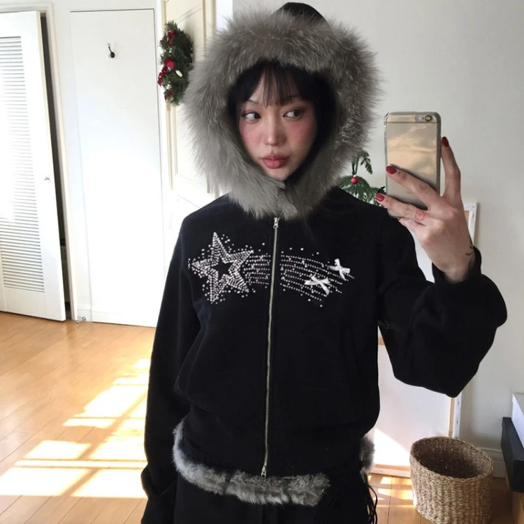 Star Diamond Fur Collar Hoodie Vintage Sweatshirts 2025 Autumn New Black Coat Women Y2k Long Sleeve Zipper Tops Mujer
Star Diamond Fur Collar Hoodie Vintage Sweatshirts 2025 Autumn New Black Coat Women Y2k Long Sleeve Zipper Tops Mujer