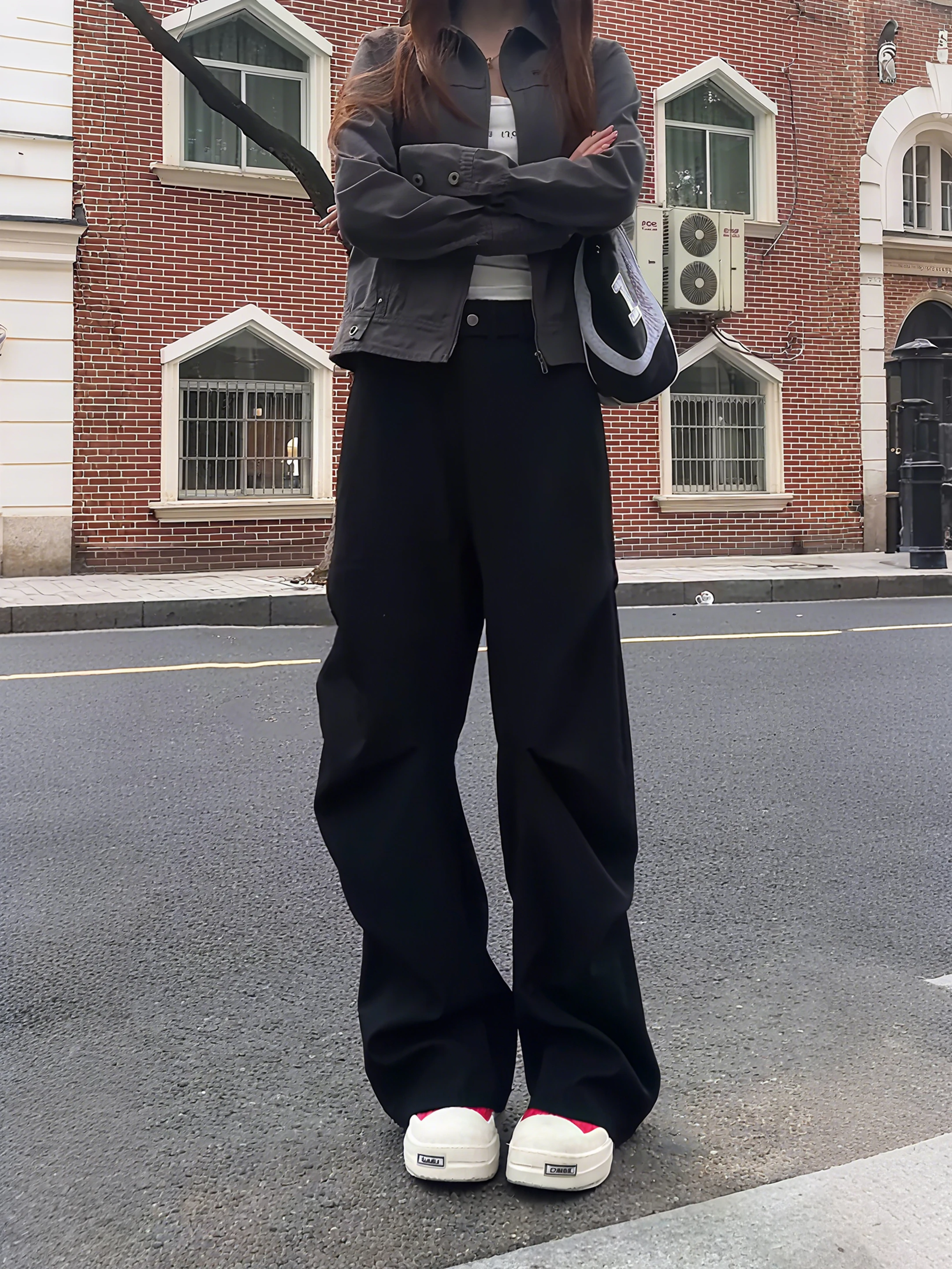 Мужские повседневные брюки оверсайз Bla с плиссировкой, прямые, в американском стиле, зауженные, для осени
Мужские повседневные брюки оверсайз Bla с плиссировкой, прямые, в американском стиле, зауженные, для осени