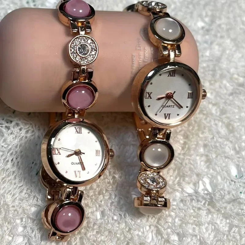 Luxury Lady Watches Hand Catenary Watch withDiamond Pearl Jade Beautiful Girl Female Clock Quartz High Quality Casual Wristwatch
Luxury Lady Watches Hand Catenary Watch withDiamond Pearl Jade Beautiful Girl Female Clock Quartz High Quality Casual Wristwatch