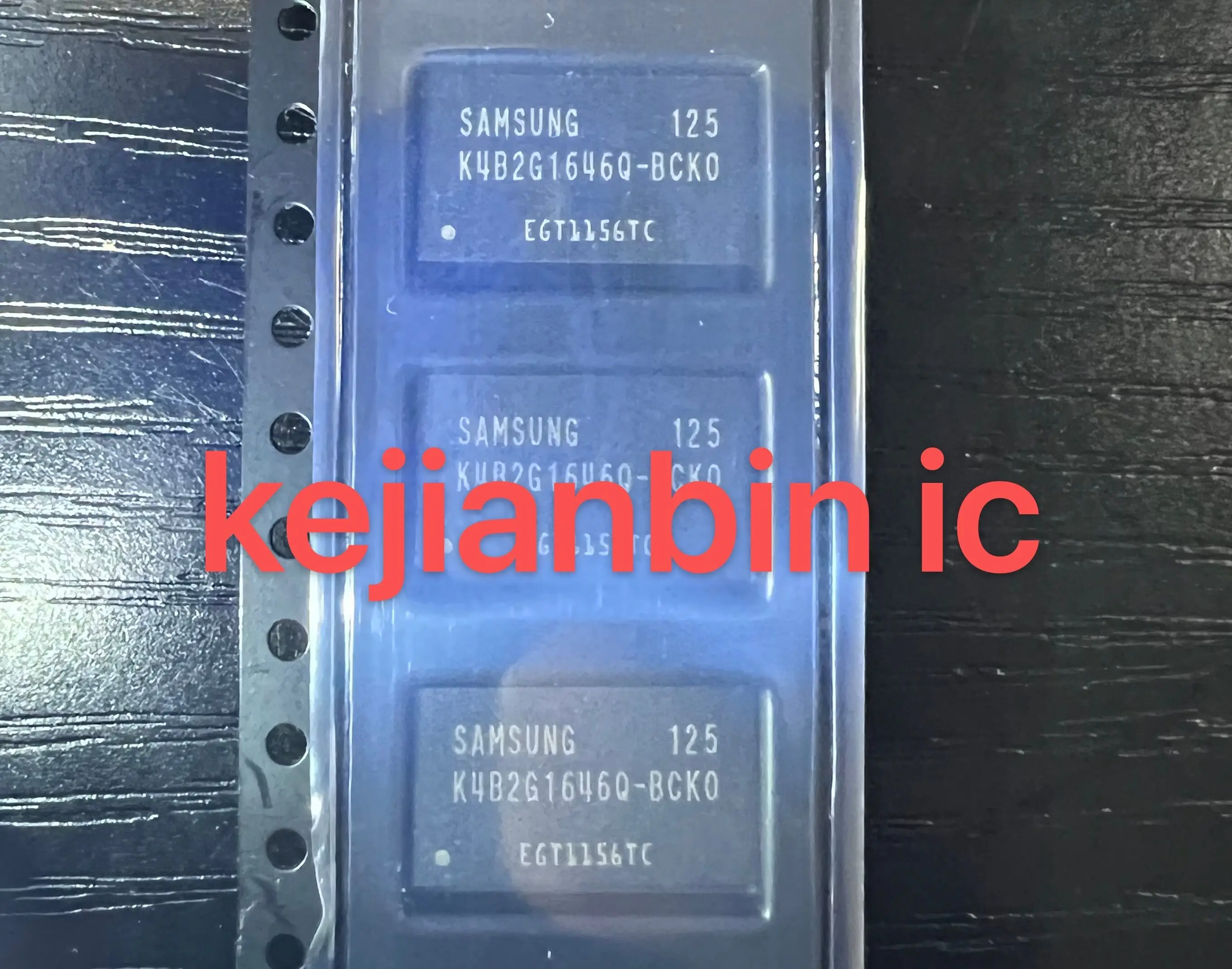 10 ~ 50 шт., флэш-память FBGA96 K4B2G1646Q DDR3, 2 Гб памяти, 100% новый оригинальный аутентичный
10 ~ 50 шт., флэш-память FBGA96 K4B2G1646Q DDR3, 2 Гб памяти, 100% новый оригинальный аутентичный