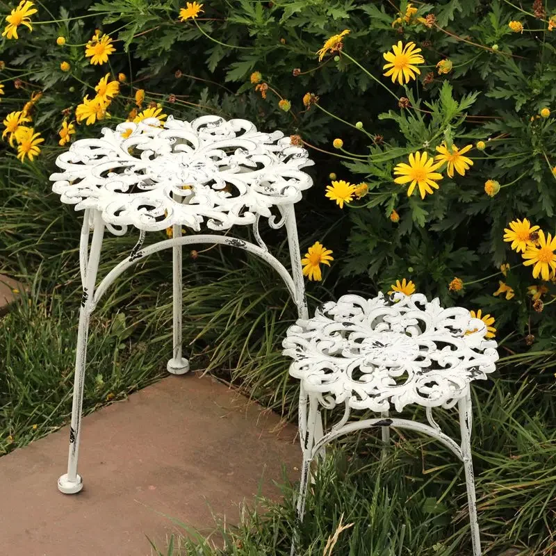 European Style Outdoor Flower Rack Iron Do Old Flowerpot Base Hollowed Out Pattern Plant Display Courtyard Floor Storage Shelf
European Style Outdoor Flower Rack Iron Do Old Flowerpot Base Hollowed Out Pattern Plant Display Courtyard Floor Storage Shelf