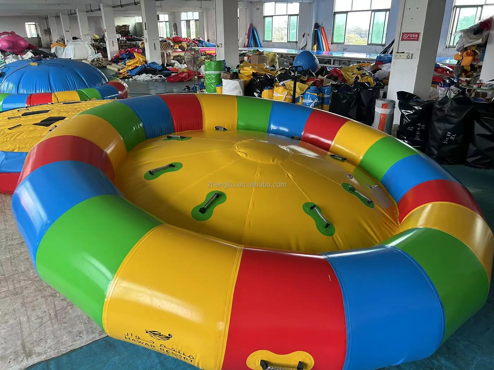 Популярная надувная вращающаяся водная лодка для дискотеки/надувная плавающая буксируемая лодка UFO для продажи
Популярная надувная вращающаяся водная лодка для дискотеки/надувная плавающая буксируемая лодка UFO для продажи