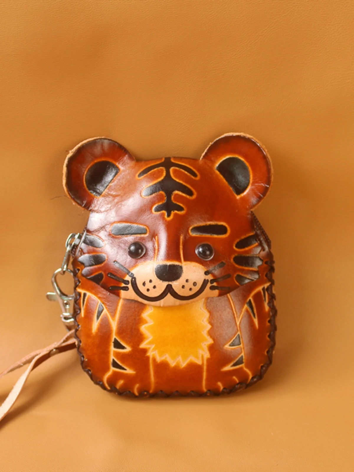 Кожаный кошелек ручной работы для женщин, новинка 2024, милый маленький тигр, дизайн, креативная подвесная сумка для хранения, модная
Кожаный кошелек ручной работы для женщин, новинка 2024, милый маленький тигр, дизайн, креативная подвесная сумка для хранения, модная