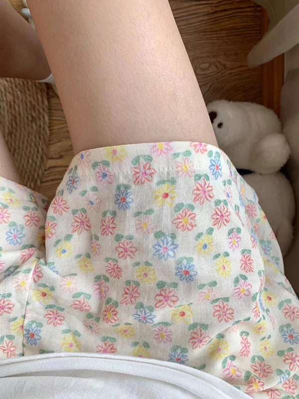 Comfortable Floral Print Short Pants Women's Summer Casual Wearable Home Leisure Pants Straight Cut Polyester Fiber
Comfortable Floral Print Short Pants Women's Summer Casual Wearable Home Leisure Pants Straight Cut Polyester Fiber