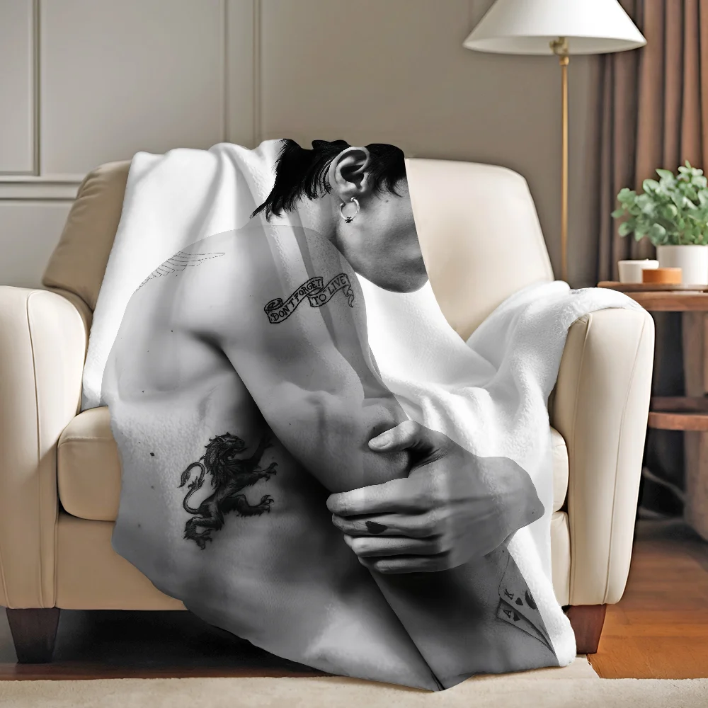 Одеяло Y-Yungblud Hot Singer, теплое и мягкое, подходит для спальни, гостиной, дивана-кровати, офиса, путешествий, кемпинга
Одеяло Y-Yungblud Hot Singer, теплое и мягкое, подходит для спальни, гостиной, дивана-кровати, офиса, путешествий, кемпинга