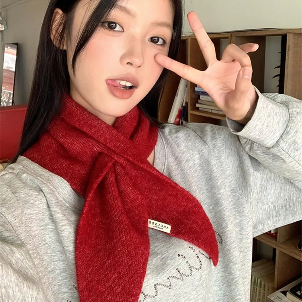 Новый женский шерстяной шарф, шаль, зимние теплые кашемировые шарфы для женщин, треугольный мягкий вязаный платок, корейская бандана, шейный платок
Новый женский шерстяной шарф, шаль, зимние теплые кашемировые шарфы для женщин, треугольный мягкий вязаный платок, корейская бандана, шейный платок