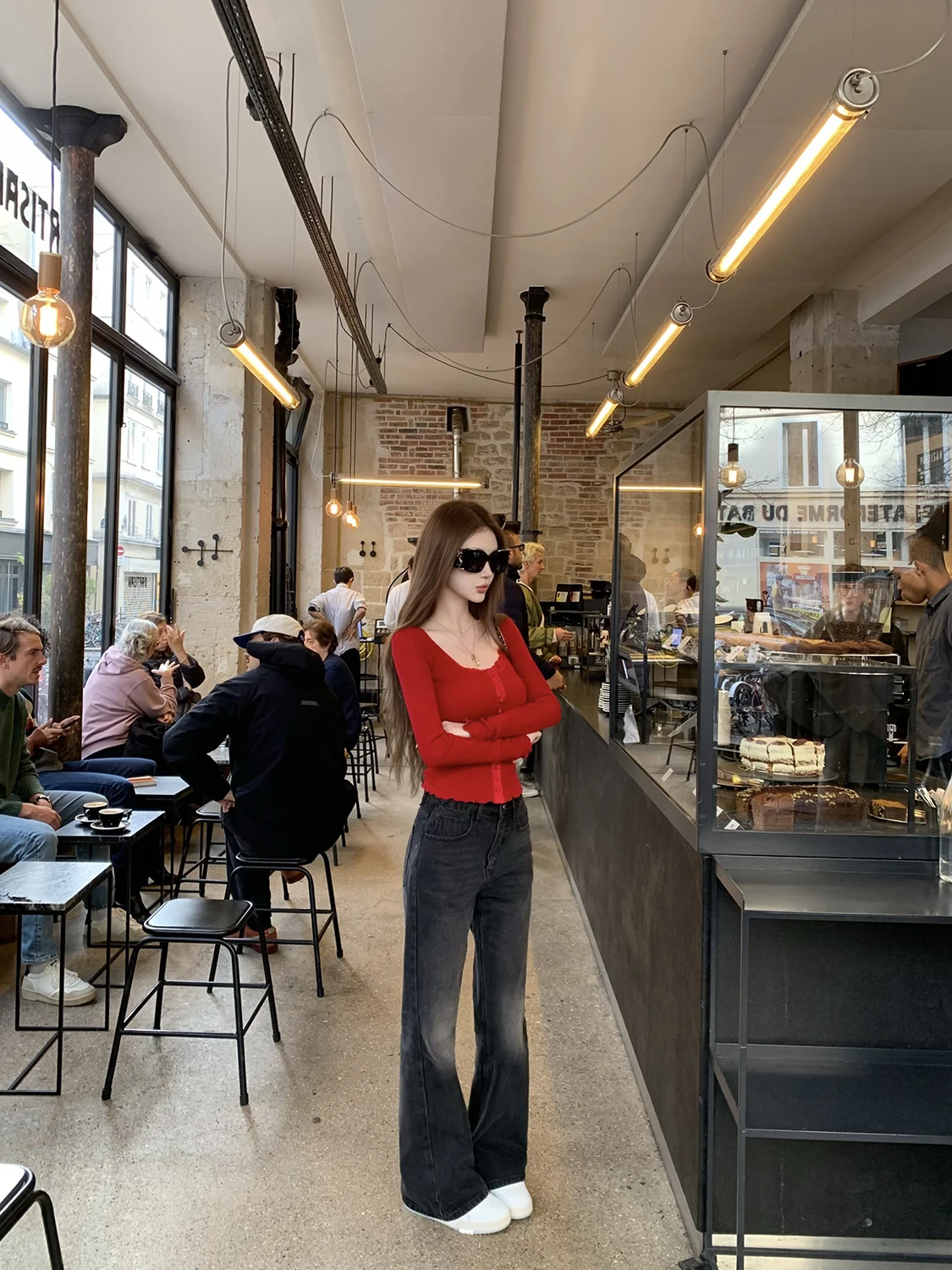 Женские джинсы JMOP Street Style с вышивкой, прямые, черные, осенне-зимние, с дизайнерским акцентом, с высокой талией, из денима
Женские джинсы JMOP Street Style с вышивкой, прямые, черные, осенне-зимние, с дизайнерским акцентом, с высокой талией, из денима