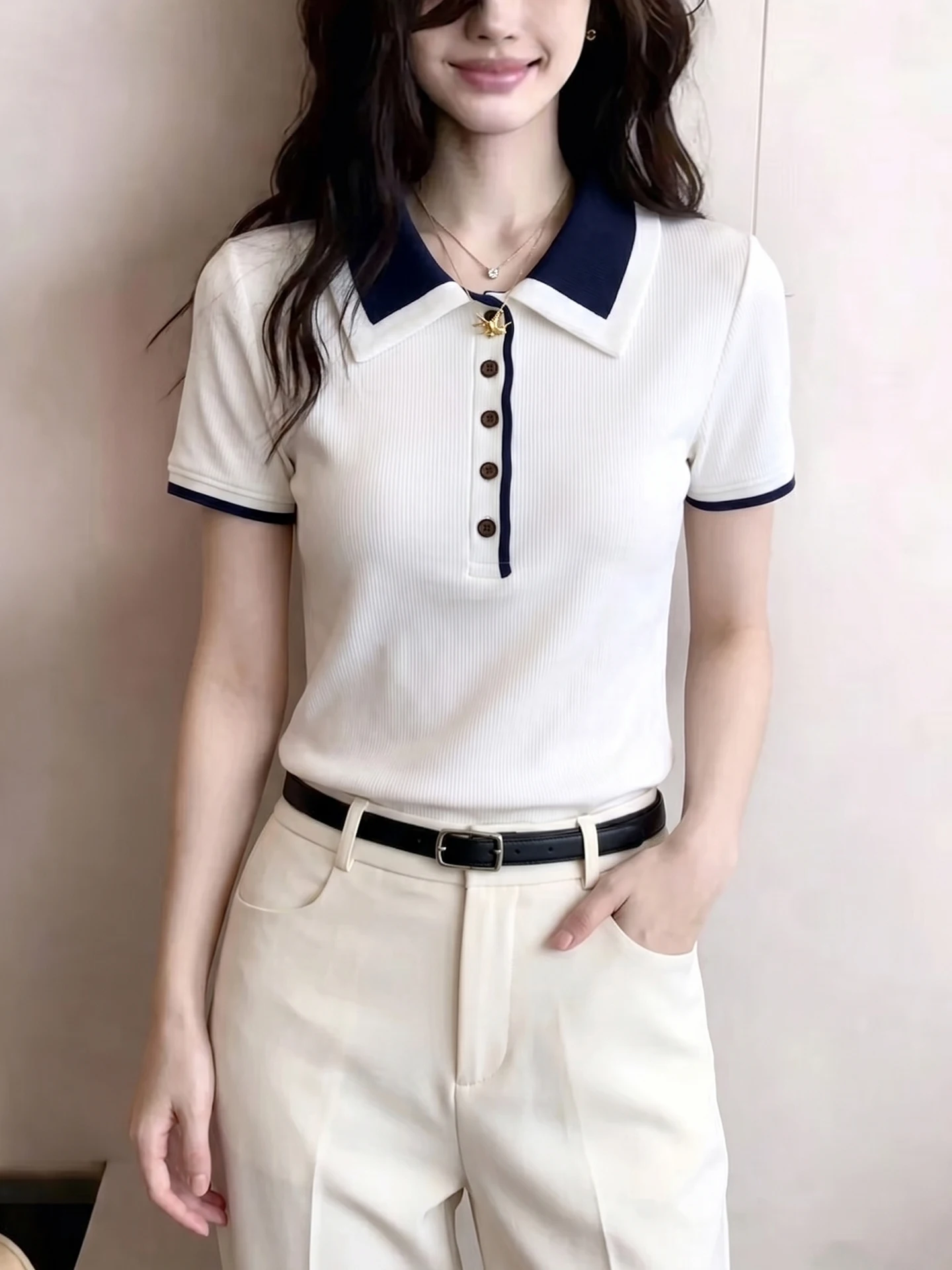 Elegant Short Sleeve Knitted Shirt Casual Style Slim Fit Turn-down Collar Commute Soft Versatile Personality Top for Women
Elegant Short Sleeve Knitted Shirt Casual Style Slim Fit Turn-down Collar Commute Soft Versatile Personality Top for Women