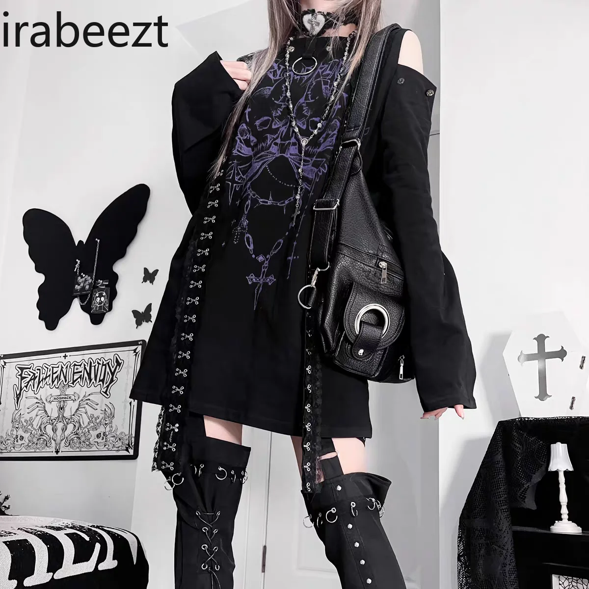 Gothic Oversized Long Sleeve T-Shirt Women Asymmetrical Off Shoulder Top Y2K Grunge Aesthetic Dark Print Loose Fit Fall Fashion
Gothic Oversized Long Sleeve T-Shirt Women Asymmetrical Off Shoulder Top Y2K Grunge Aesthetic Dark Print Loose Fit Fall Fashion