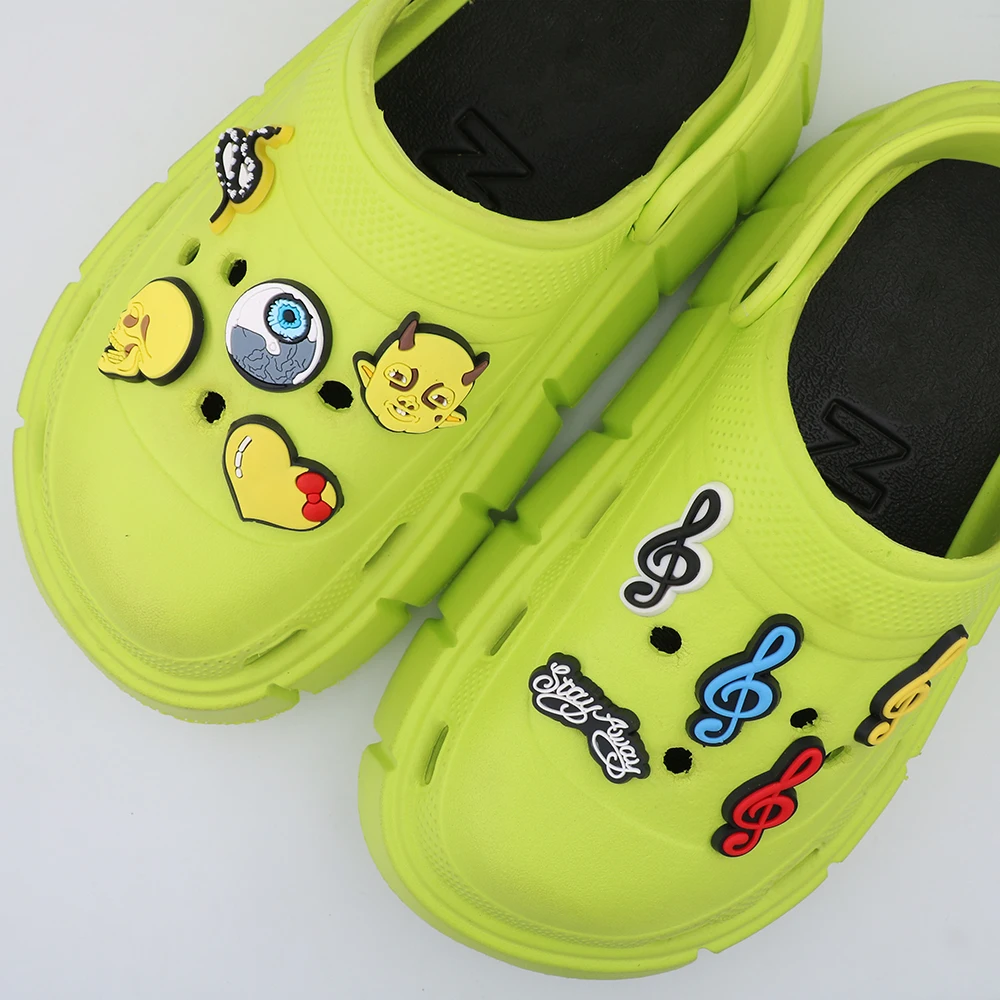 1 Pc Cute Shoe Decoration Buckles Cartoon 4-color Note Snake Shoe Accessories Charms Eyeball Skull Ornament Holiday Party Gift
1 Pc Cute Shoe Decoration Buckles Cartoon 4-color Note Snake Shoe Accessories Charms Eyeball Skull Ornament Holiday Party Gift