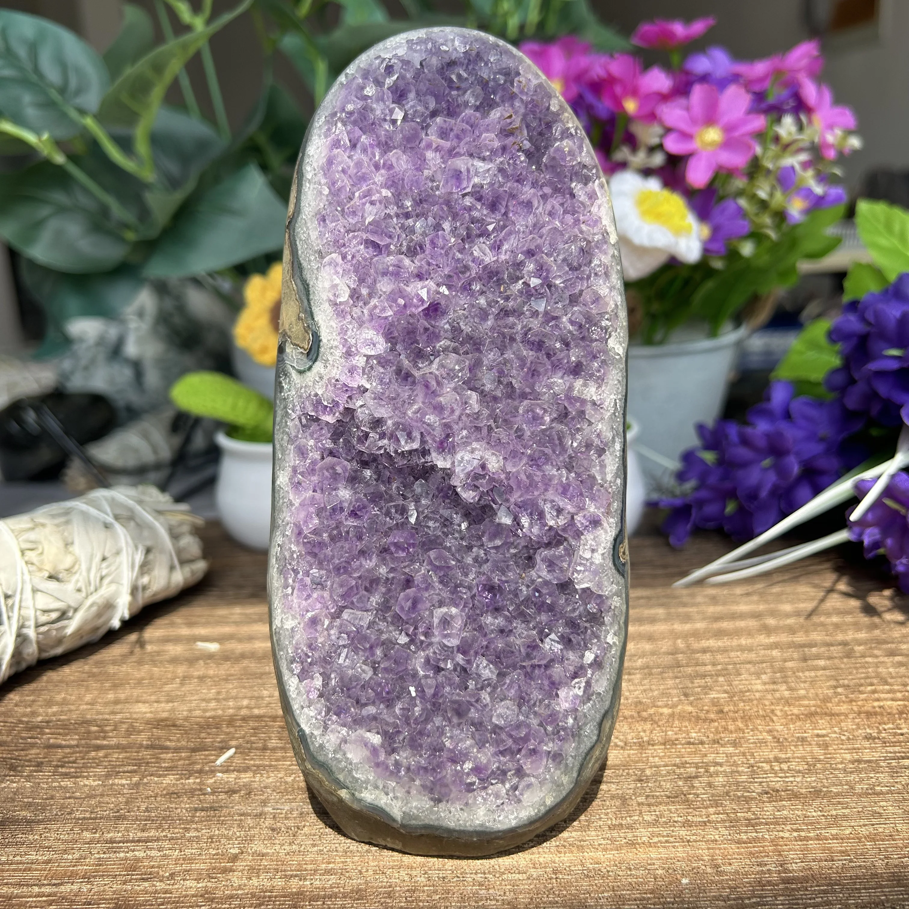 Natural Amethyst Cluster Geode Crystal Quartz Cut Base Amethyst Specimen Display Uruguay 6th 1540g
Natural Amethyst Cluster Geode Crystal Quartz Cut Base Amethyst Specimen Display Uruguay 6th 1540g