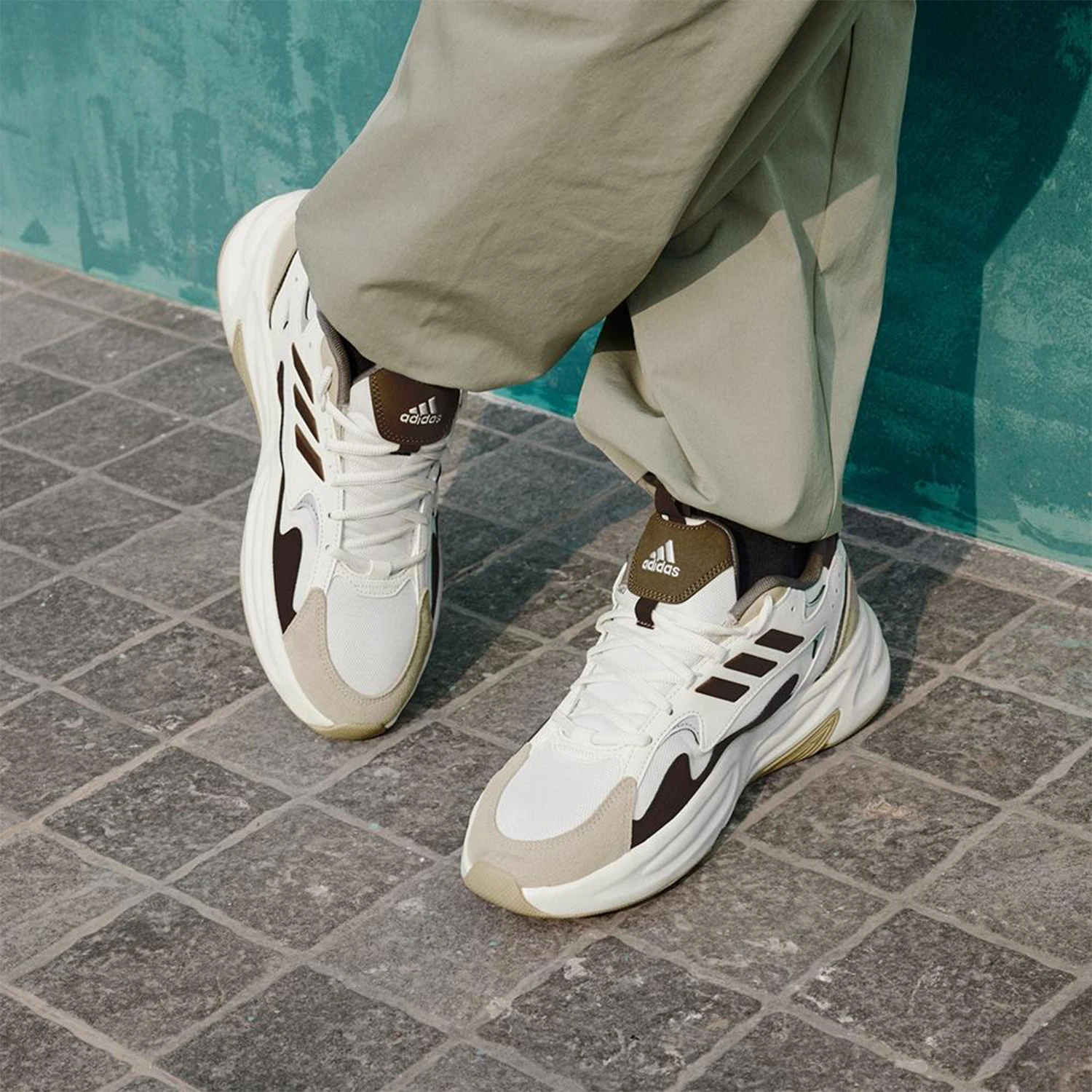 Adidas Original Ozwave Unisex Platform Running Shoes JP8893
Adidas Original Ozwave Unisex Platform Running Shoes JP8893